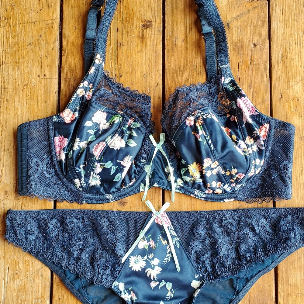 Fig Leaves lingerie 2 piece set